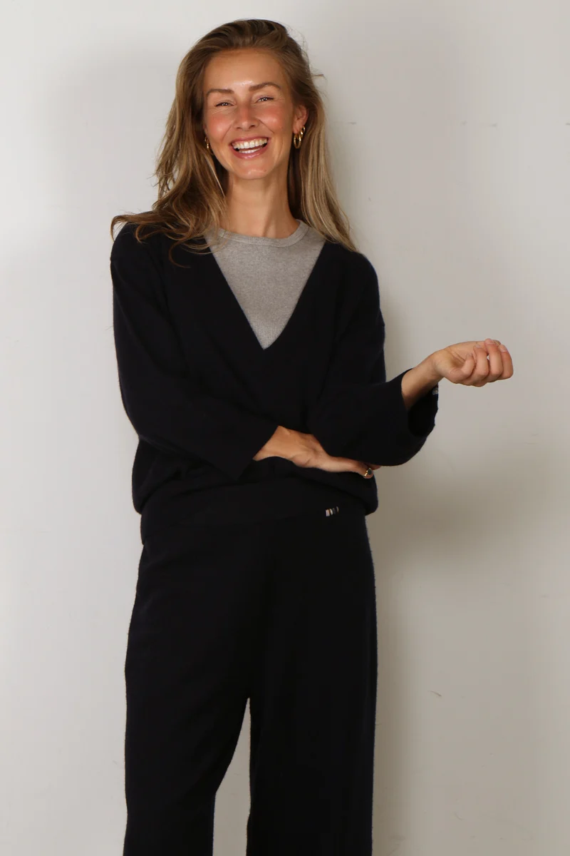 Extreme Cashmere - Sweater - 491 Pearl - Navy