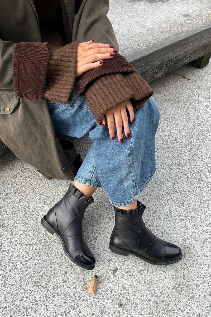 Copenhagen Shoes - Margaret - 00010 Black W/Patent Toe