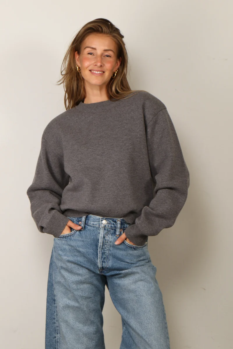 RÓHE - Sweater - Statement Shoulder Crewneck - Mid Grey Melange