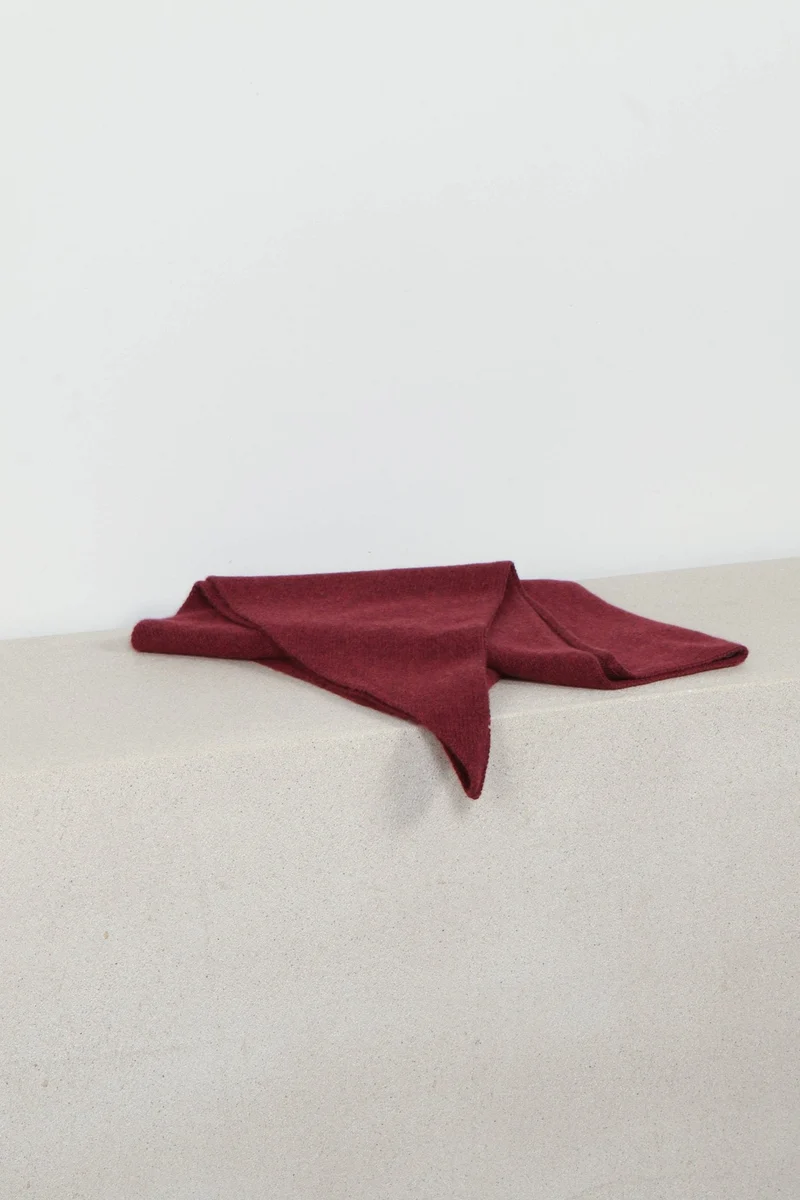 Extreme Cashmere - Sjaal - 201 Witch - Maroon