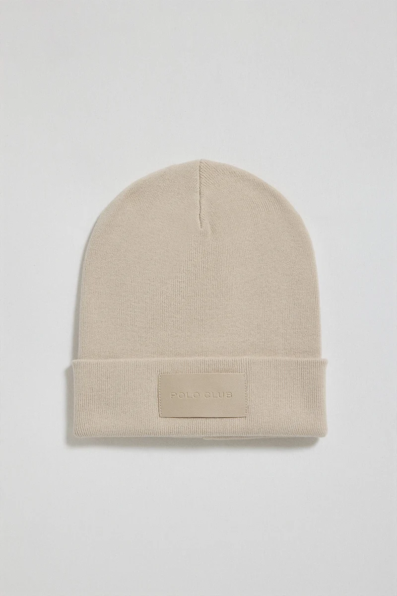 Gorro Vito beige con detalle de etiqueta Polo Club