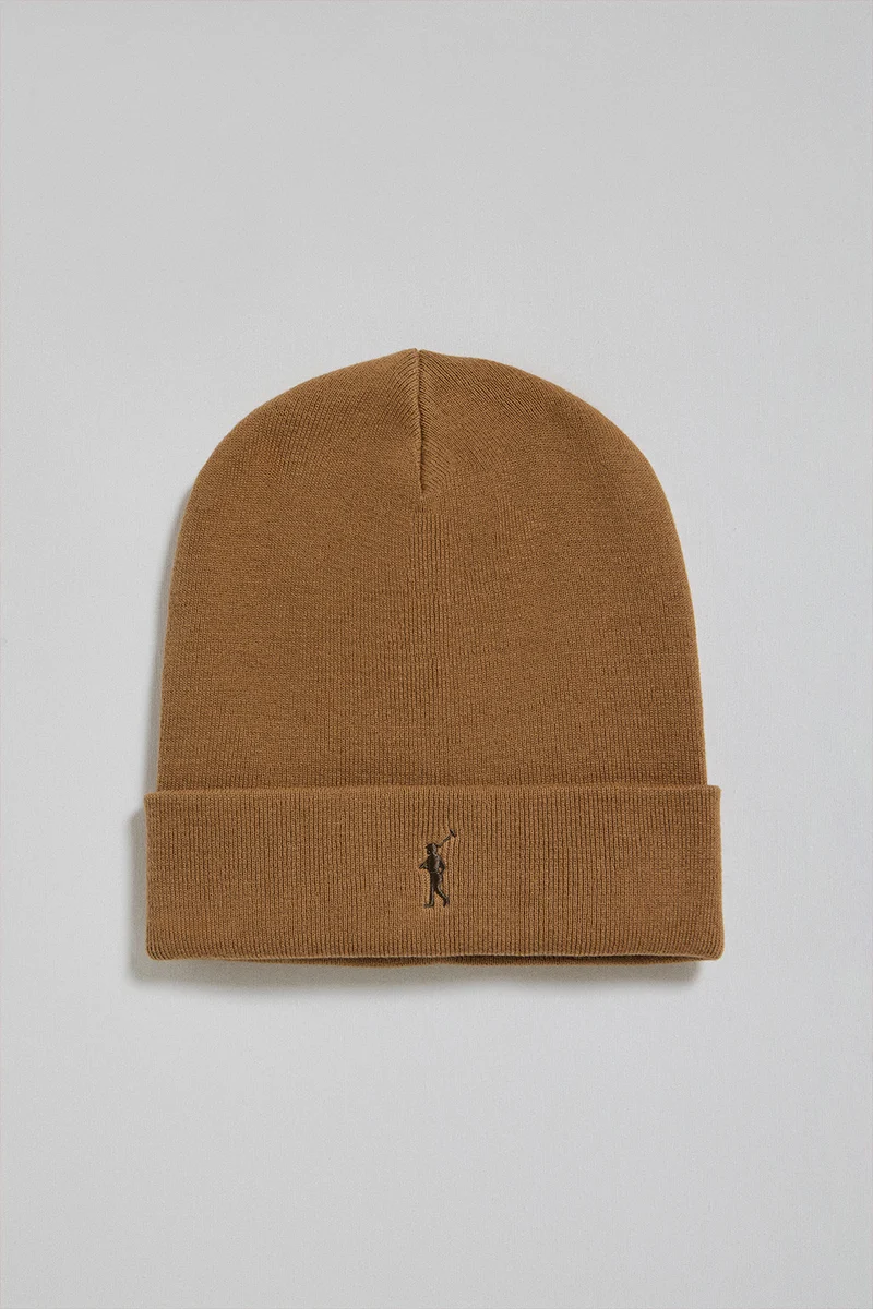 Gorro Vinny color camel con logo bordado Rigby Go