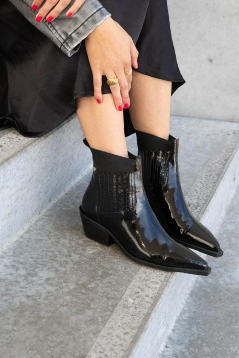 Copenhagen Shoes - The Walking Boot Patent - 0011 Black Patent