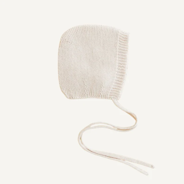 Hvid bonnet dolly cream