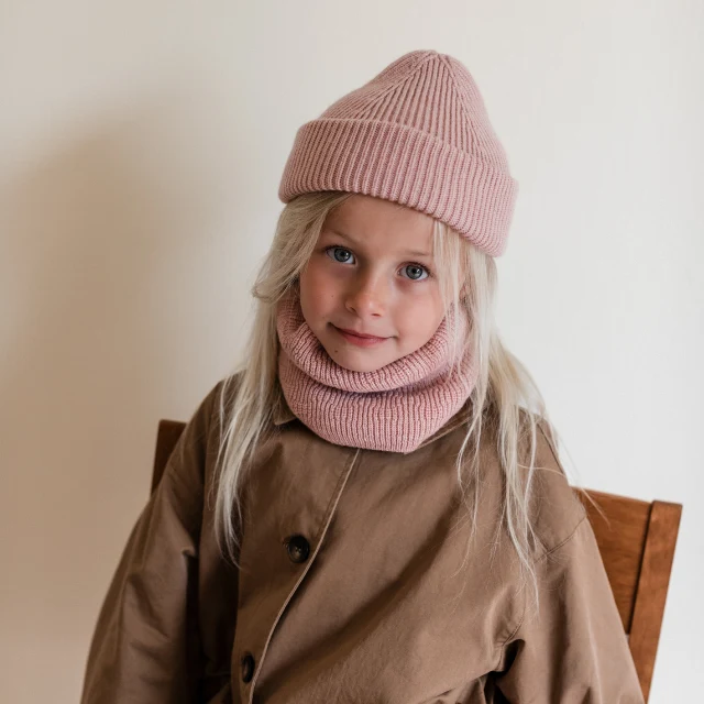 Hvid beanie fonzie kids powder