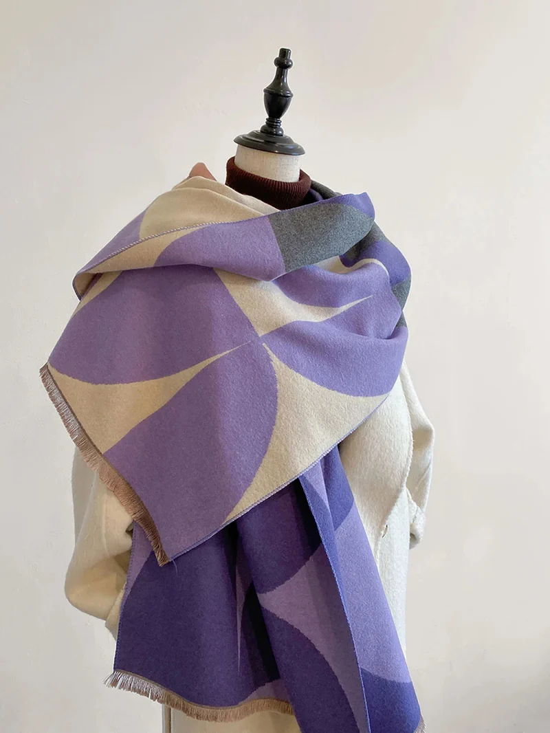Women's Reversible Geometric Cashmere Oversized Scarf
