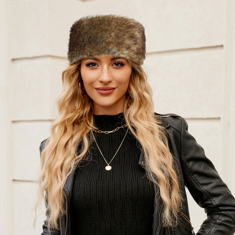 Women's Cozy Fleece Hat with Stylish Design