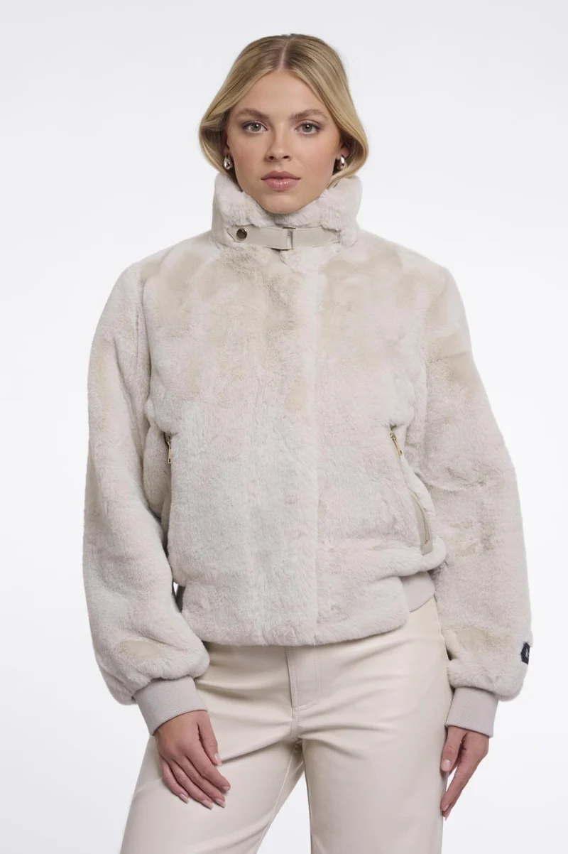 Short faux fur jacket