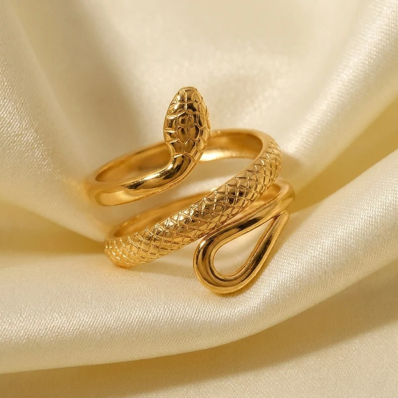 Goudkleurige RVS-ring met slangdesign