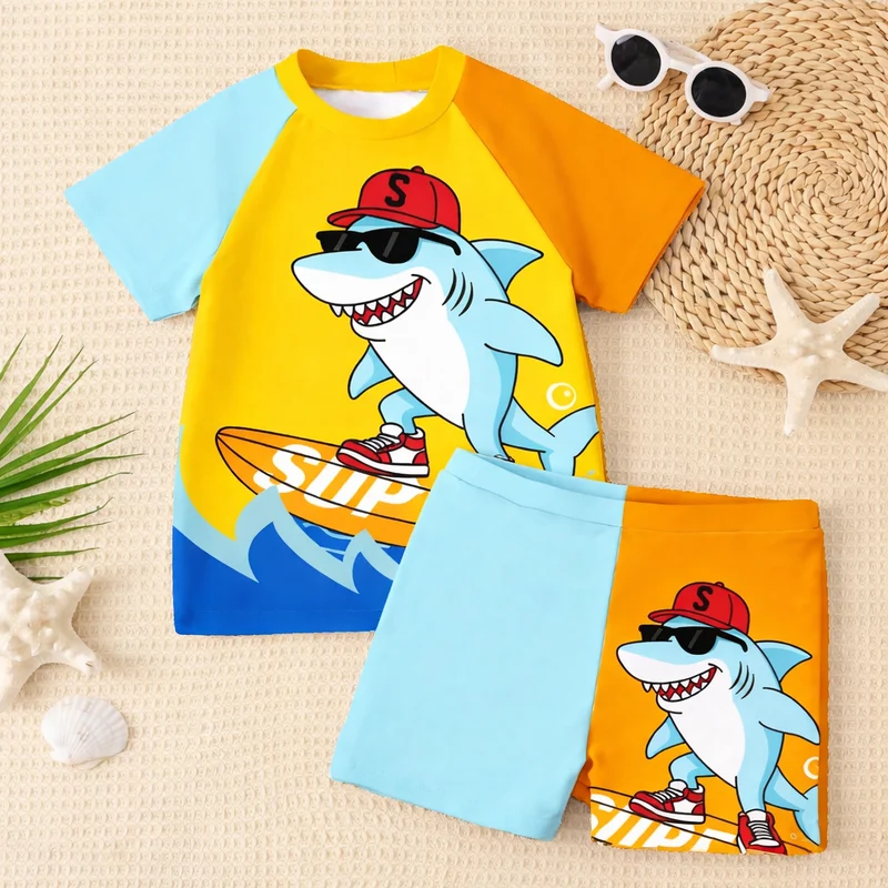 Zwemset voor jongens met ruimvallend T-shirt en short