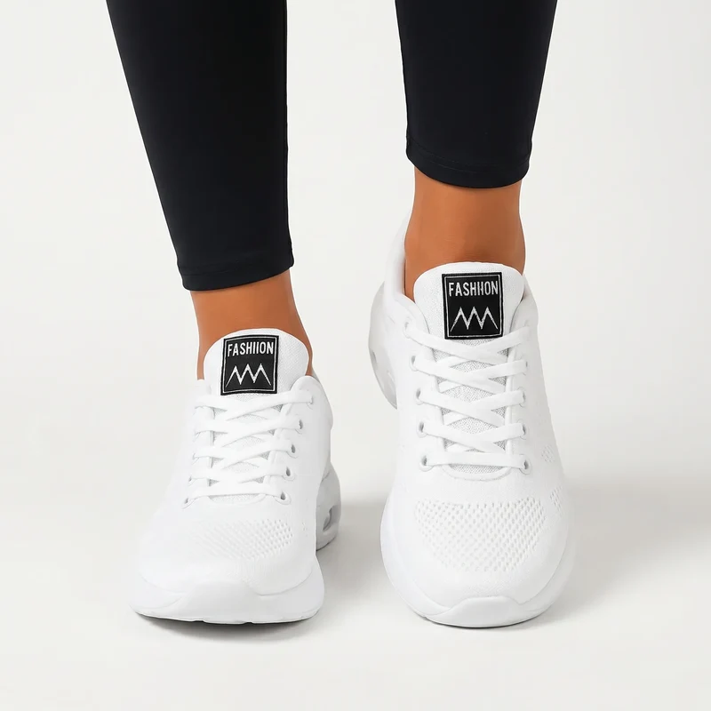 Lage sneakers met veters