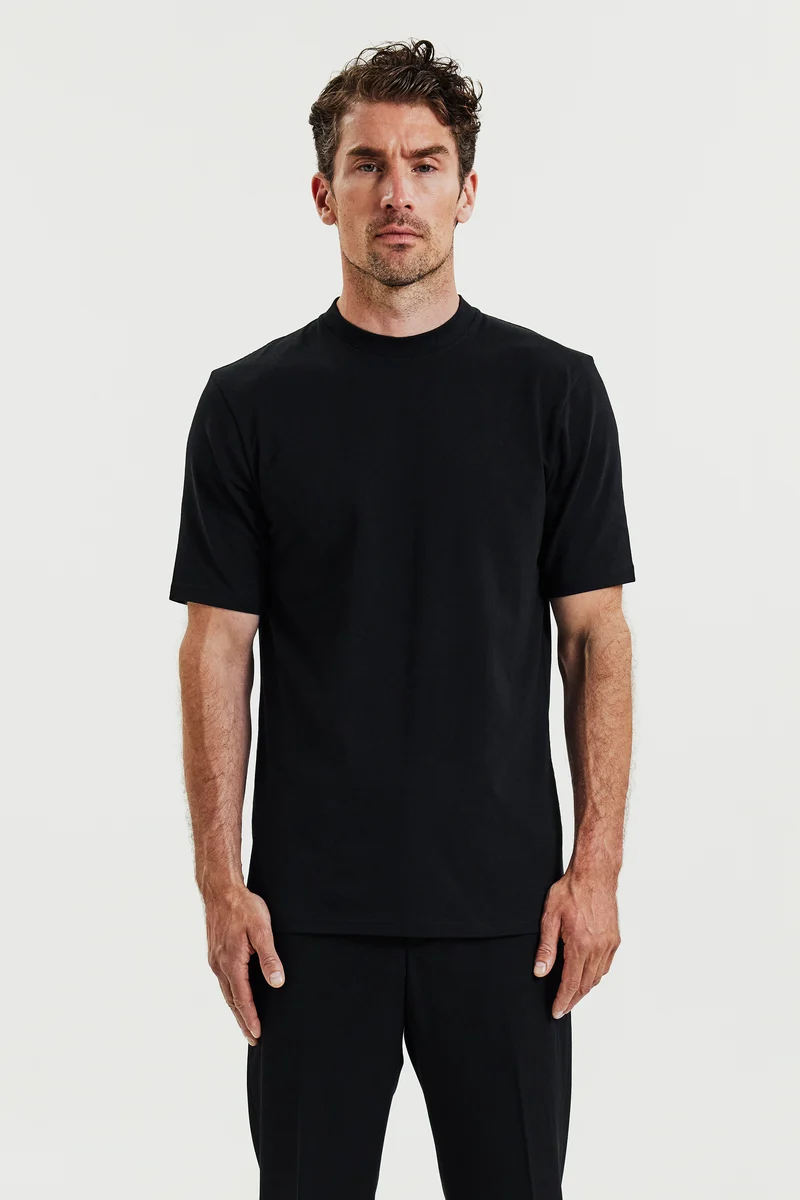 High-Neck Tee Black