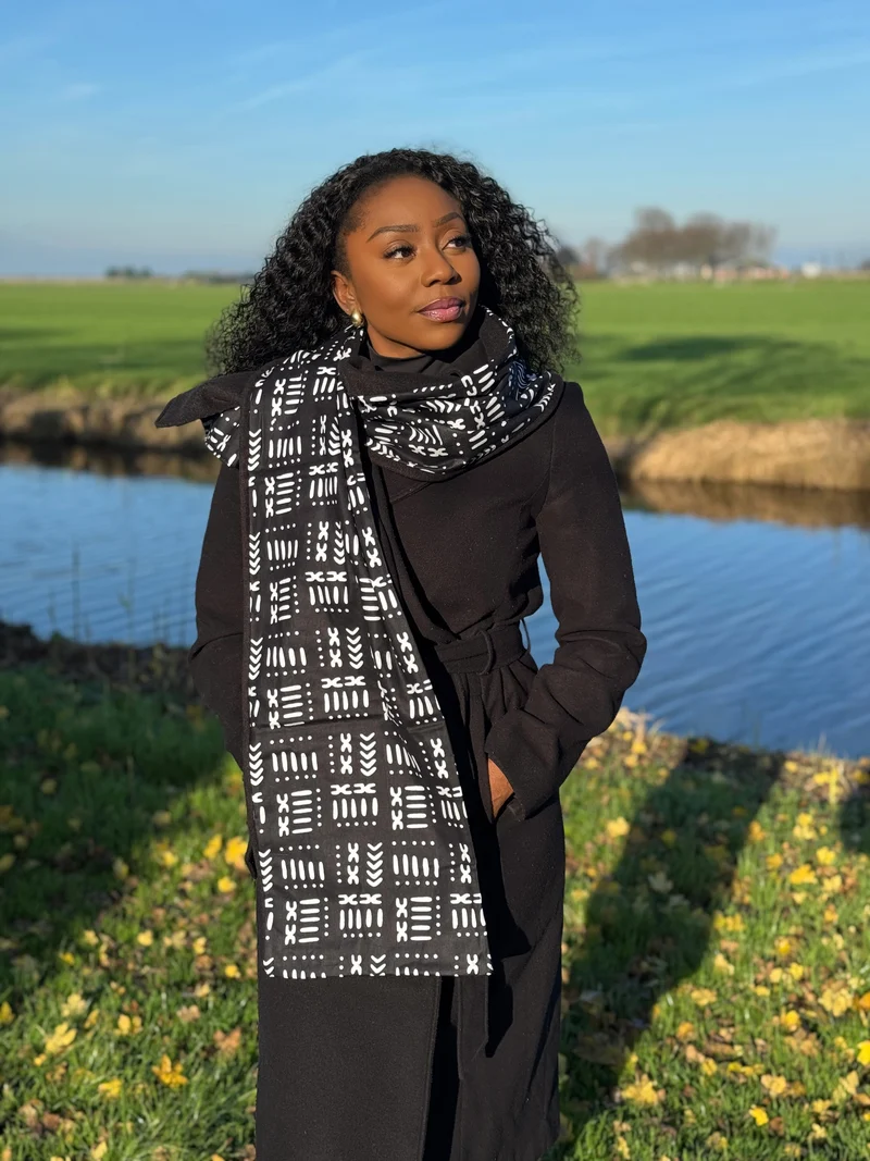Warme Afrikaanse print sjaal Unisex - Smal model - Zwarte mud cloth / bogolan