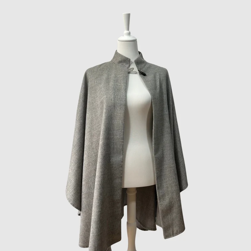 CAPE "AURORA" GREY - BABY ALPACA