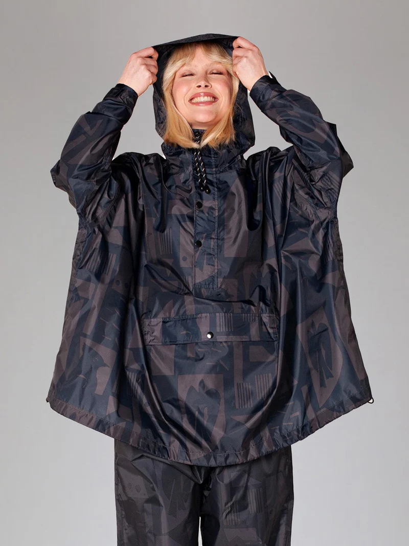 Regenponcho back to black anorak