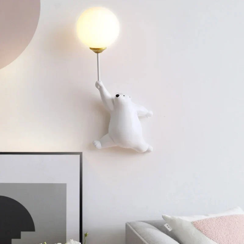Wandlamp in de vorm van een ballonbeer