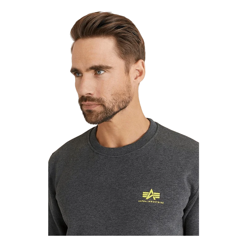 Basic Sweater Small Logo