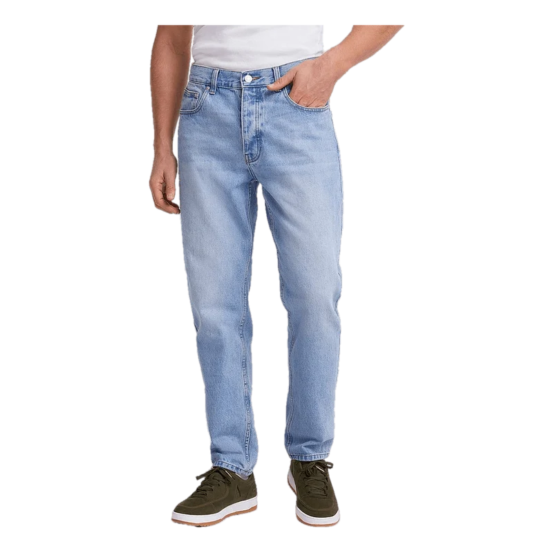 Relaxed Tapered Jeans
