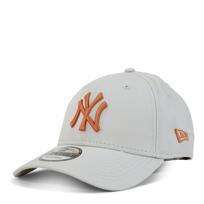 League Essential 9forty