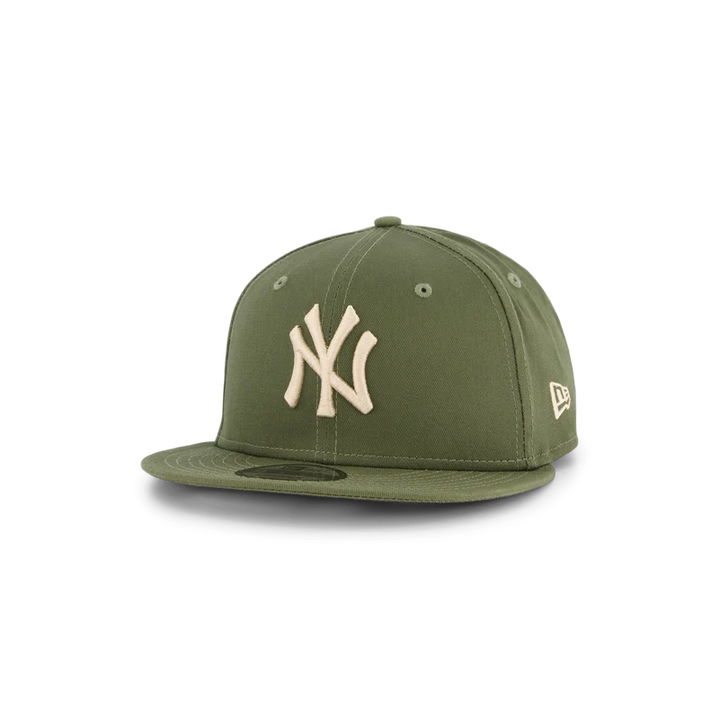 League Essential 9fifty New Yo Novstn