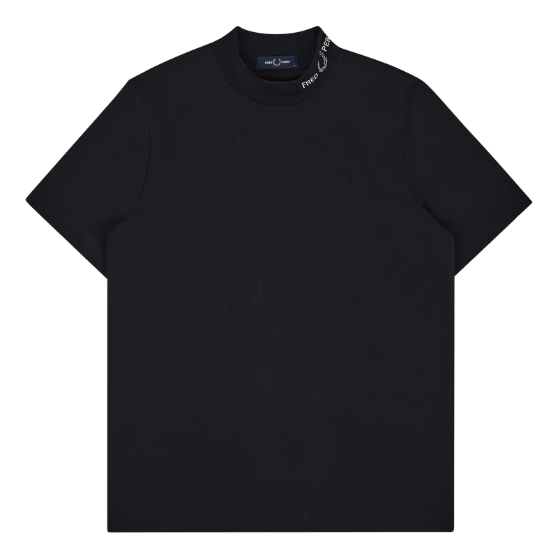 Fred Perry Branded Collar Tee 102